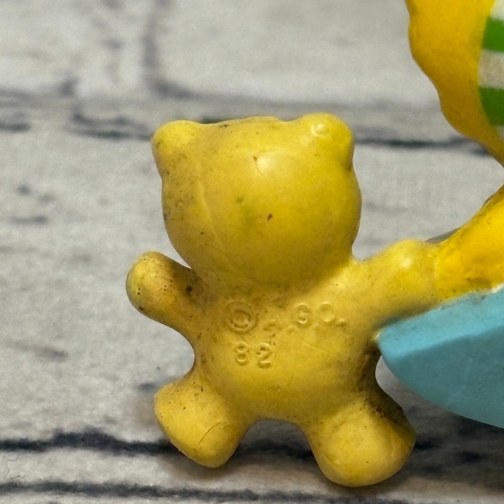 Vintage 1982 Strawberry Shortcake Butter Cookie Jelly Bear Stroller Figurine PVC - Picture 3 of 4